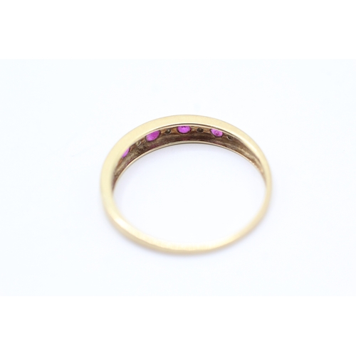 100 - 9ct gold ruby & diamond half eternity ring (1.2g) Size P