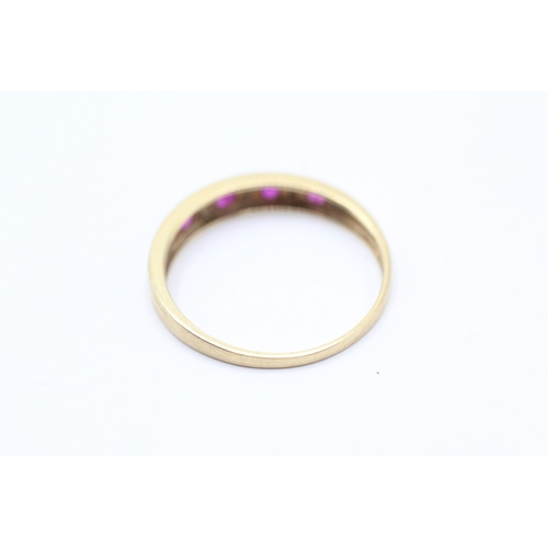 100 - 9ct gold ruby & diamond half eternity ring (1.2g) Size P