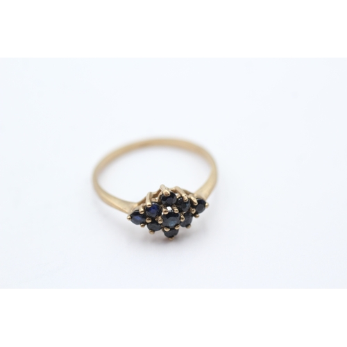 109 - 9ct gold vintage sapphire dress ring (1.5g) Size M