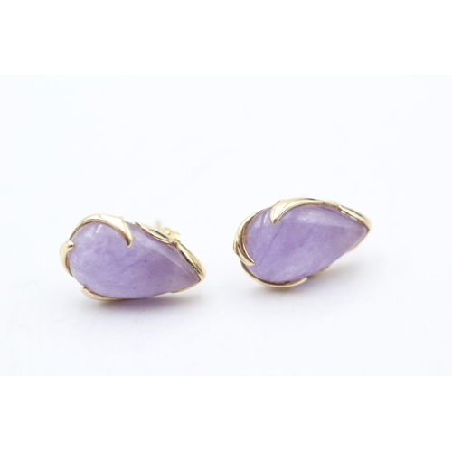 112 - 14ct gold cabochon cut lavender jade earrings (3.5g)