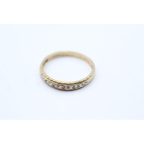 118 - 9ct gold vintage diamond half eternity ring (1.3g) Size M