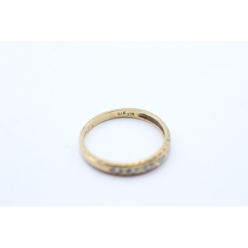 118 - 9ct gold vintage diamond half eternity ring (1.3g) Size M