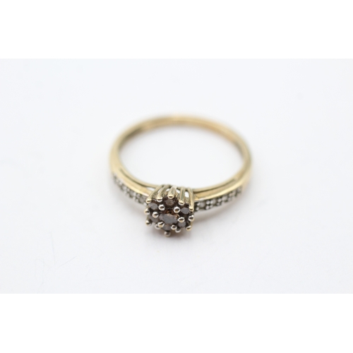 119 - 9ct gold champagne diamond cluster ring with diamond shoulders (1.8g) Size M