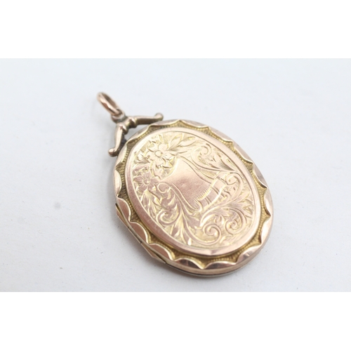 131 - 9ct gold back & front floral embossed locket (5.1g)