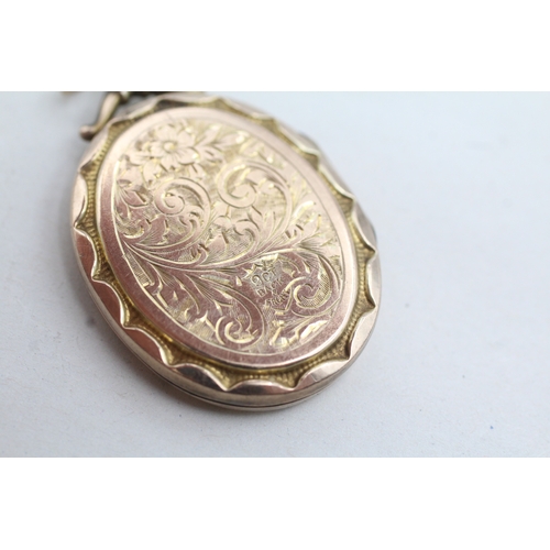 131 - 9ct gold back & front floral embossed locket (5.1g)