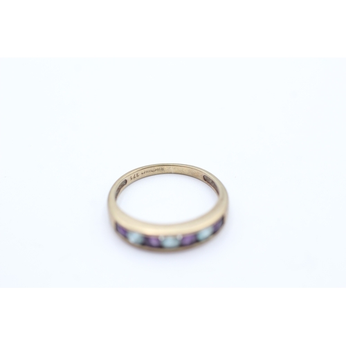 135 - 9ct gold amethyst & blue topaz half eternity ring (1.4g) Size H 1/2