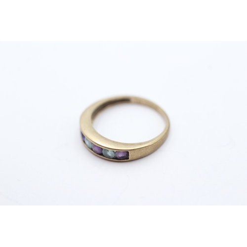 135 - 9ct gold amethyst & blue topaz half eternity ring (1.4g) Size H 1/2