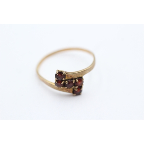 138 - 9ct gold vintage garnet dress ring (1.4g) Size R