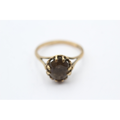 152 - 9ct gold 1970's smokey quartz dress ring (2.7g) Size O 1/2