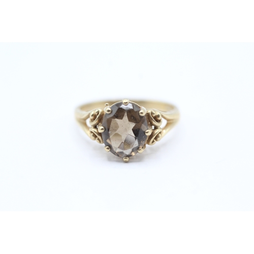 175 - 9ct gold vintage smokey quartz dress ring (2.9g) Size P