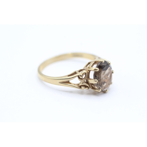 175 - 9ct gold vintage smokey quartz dress ring (2.9g) Size P