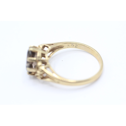 175 - 9ct gold vintage smokey quartz dress ring (2.9g) Size P