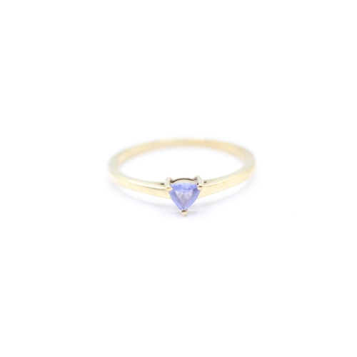 180 - 9ct gold trillion cut tanzanite solitaire ring (1.4g) Size N 1/2