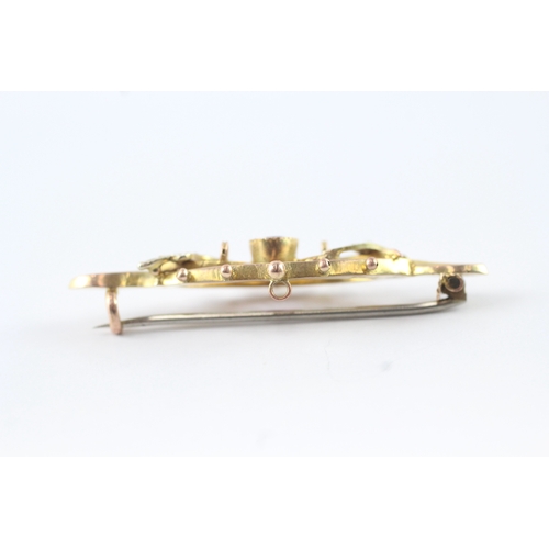 190 - 9ct gold amethyst and pearl twist bar brooch (2g)