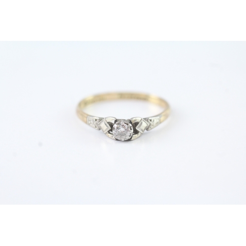 193 - 18ct gold + platinum diamond solitaire dress ring (1.8g) Size N