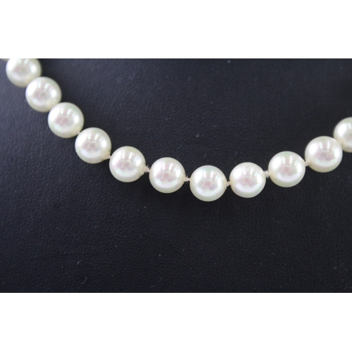 206 - Christian Dior Simulated Pearl Necklace 23g