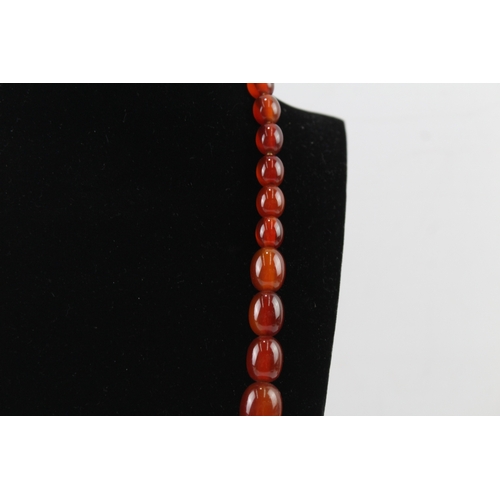 209 - Graduated Bakelite Necklace w/ Internal Streaking, Screw Clasp 69g