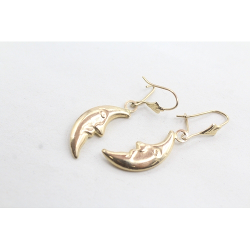 25 - 9ct gold crescent drop earring (1.1g)