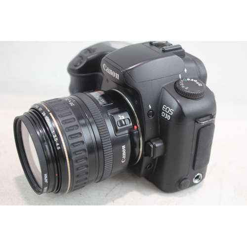 380 - Canon EOS D30 DSLR Digital Camera w/ Canon EF 28-105mm F/3.5-4.5