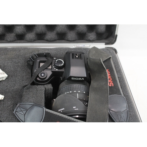 385 - Sigma SD9 DSLR Digital Camera Working Inc Sigma 17-35mm F/2.8-4 & Case