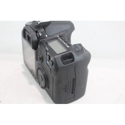 393 - Canon EOS 40D DSLR Digital Camera Body Only w/ Case