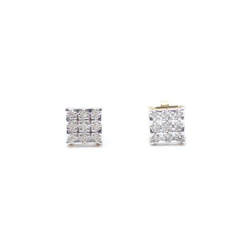 40 - 9ct gold diamond stud earrings (1.5g)