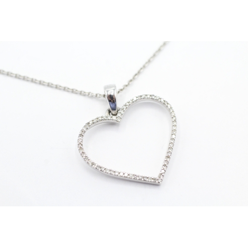 41 - 9ct white gold diamond love heart pendant necklace (2.2g)