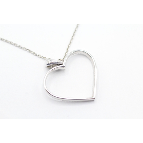 41 - 9ct white gold diamond love heart pendant necklace (2.2g)