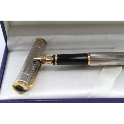 426 - Vintage Waterman Preface Silver Plated Fountain Pen w/ 18ct Gold Nib WRITING