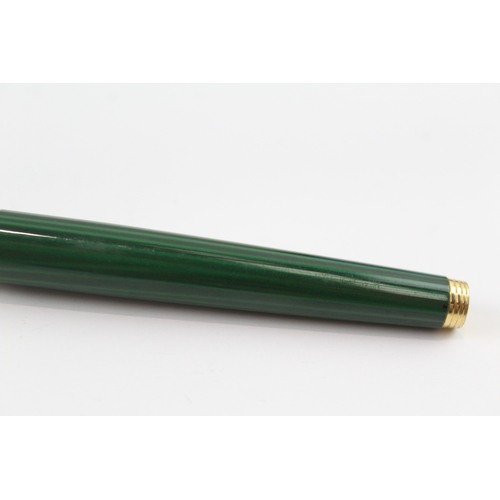 440 - Vintage Parker 75 Green Lacquer Fountain Pen w/ 14ct Gold Nib WRITING