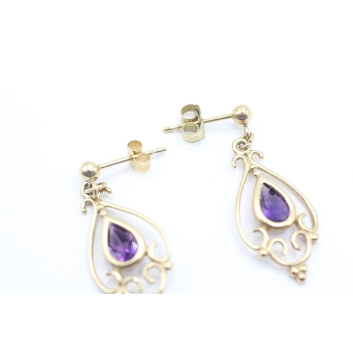 46 - 2x 9ct gold amethyst vintage style drop earrings & necklace set (2.6g)