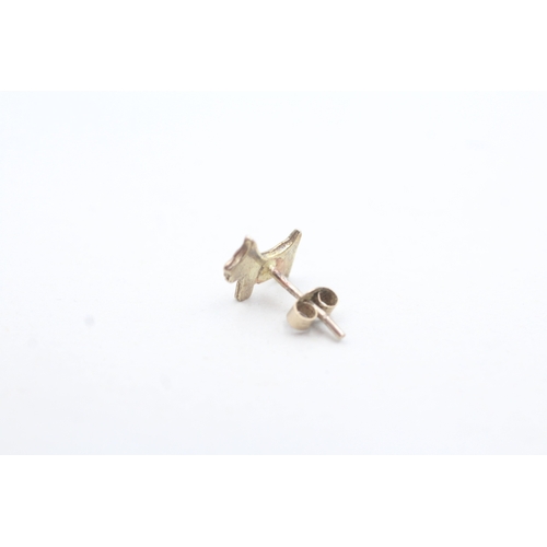 62 - 9ct gold dog stud earrings (1g)