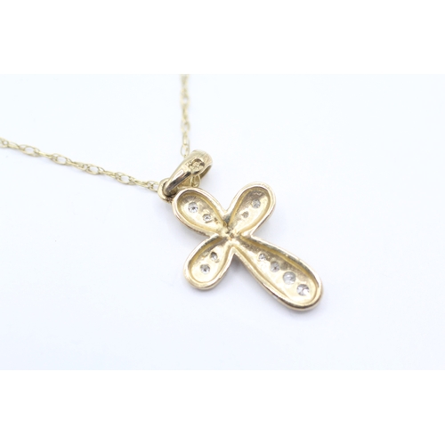 66 - 9ct gold diamond cross pendant necklace (1.8g)