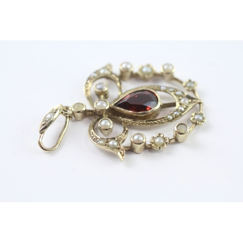 8 - 9ct gold antique garnet and seed pearl pendant (3.4g)