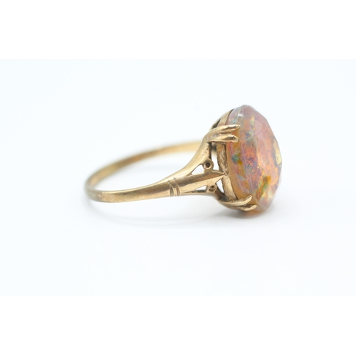 95 - 9ct gold iridescent paste dress ring (3.5g) Size P