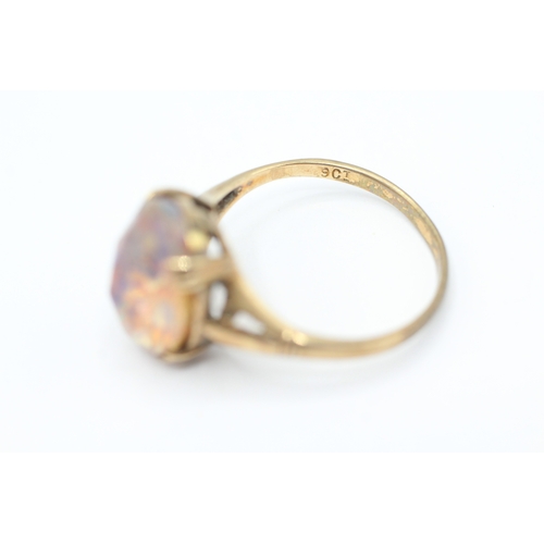 95 - 9ct gold iridescent paste dress ring (3.5g) Size P