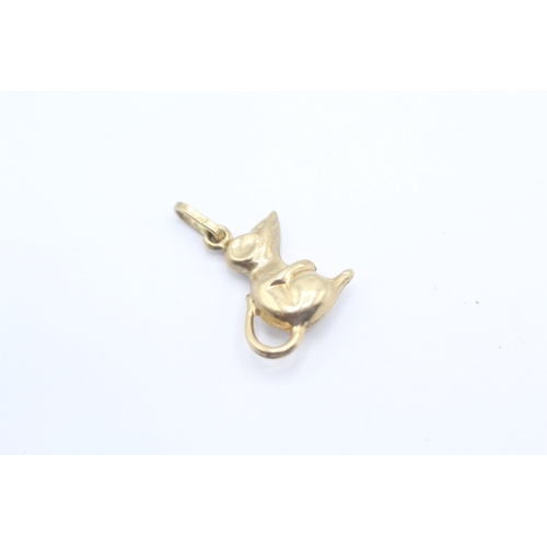 99 - 9ct gold mouse charm (0.4g)