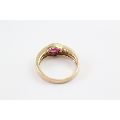 126 - 9ct gold diamond and ruby flat setting ring (2.8g) Size N