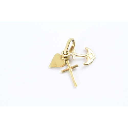 14 - 18ct gold faith, hope and charity charm (0.9g)