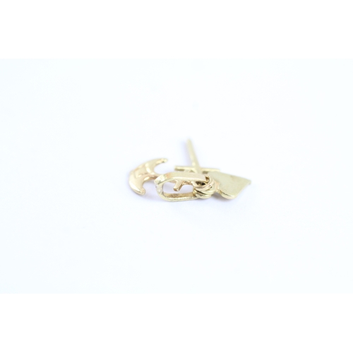 14 - 18ct gold faith, hope and charity charm (0.9g)