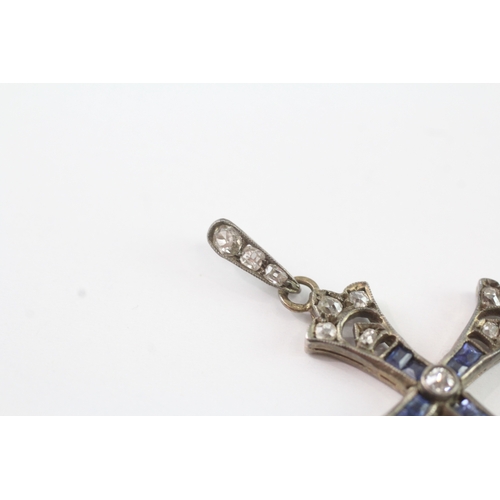 153 - 9ct gold and silver diamond and sapphire cross pendant (3.6g)