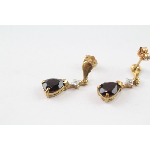 164 - 9ct gold garnet and diamond pear drop earrings (1.3g)