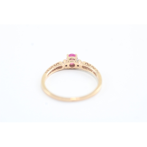 180 - 14ct gold diamond & pink sapphire dress ring (1.7g) Size N