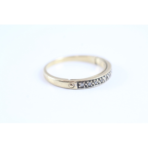 28 - 9ct gold diamond row hidden message ring (2.7g) Size Q 1/2