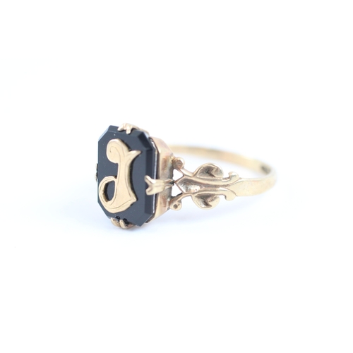 3 - 9ct gold onyx 'J' initial signet ring (2.8g) Size S