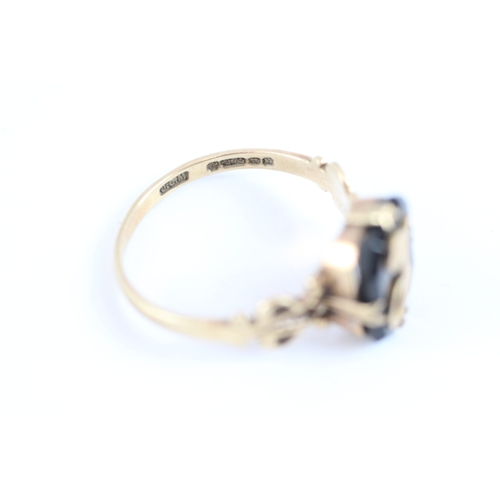 3 - 9ct gold onyx 'J' initial signet ring (2.8g) Size S