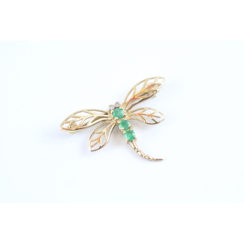 34 - 9ct gold emerald & diamond dragonfly brooch (1.3g)