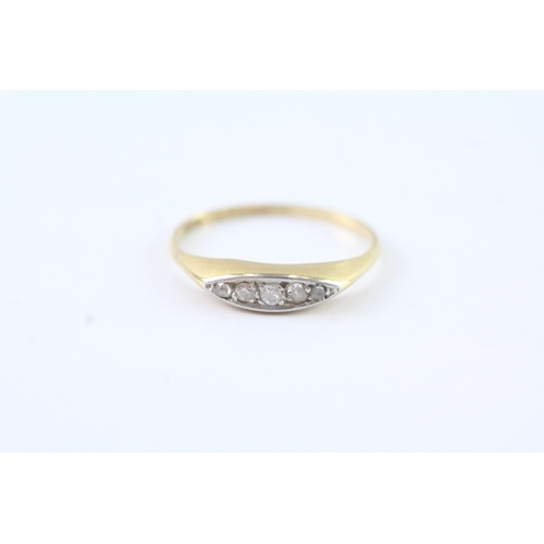 64 - 18ct gold + platinum diamond channel set dress ring (1.5g) Size O 1/2