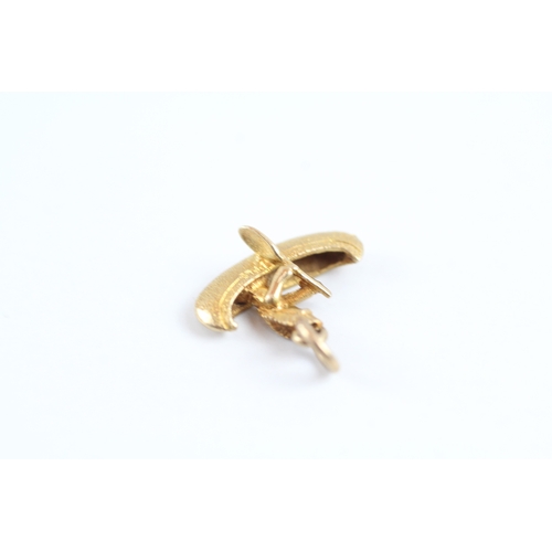 65 - 9ct gold canoe boat charm (1.3g)