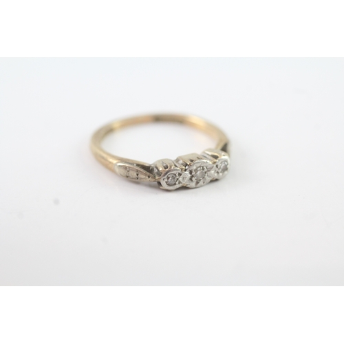 73 - 9ct gold & platinum vintage diamond trilogy ring (1.9g) Size L